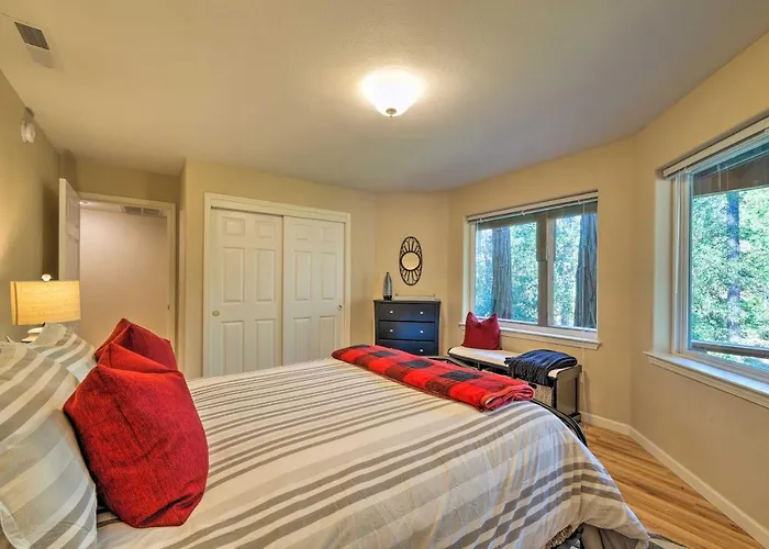 Convenient Apt With Fire Pit About Half-Mi To Lake!