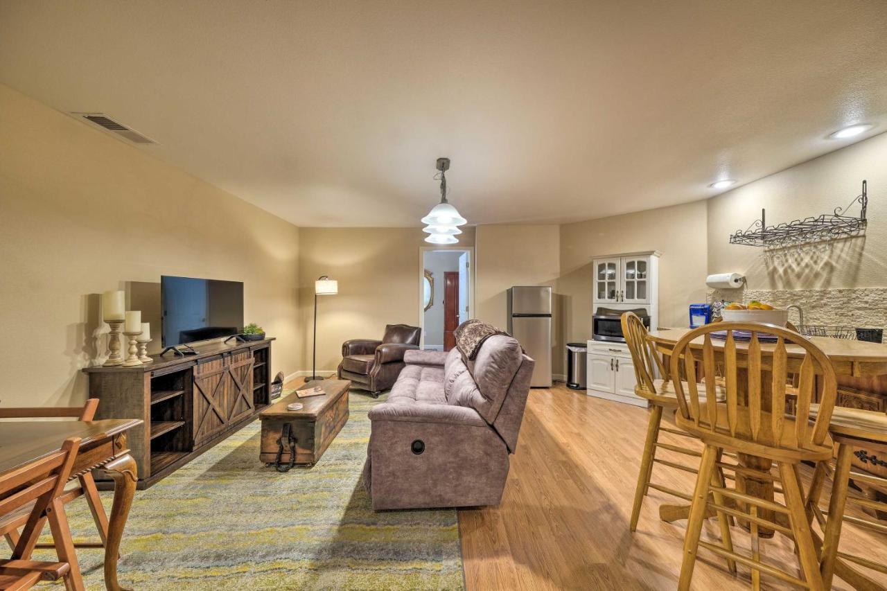 Convenient With Fire Pit About Half-mi To Lake! Apartment *
