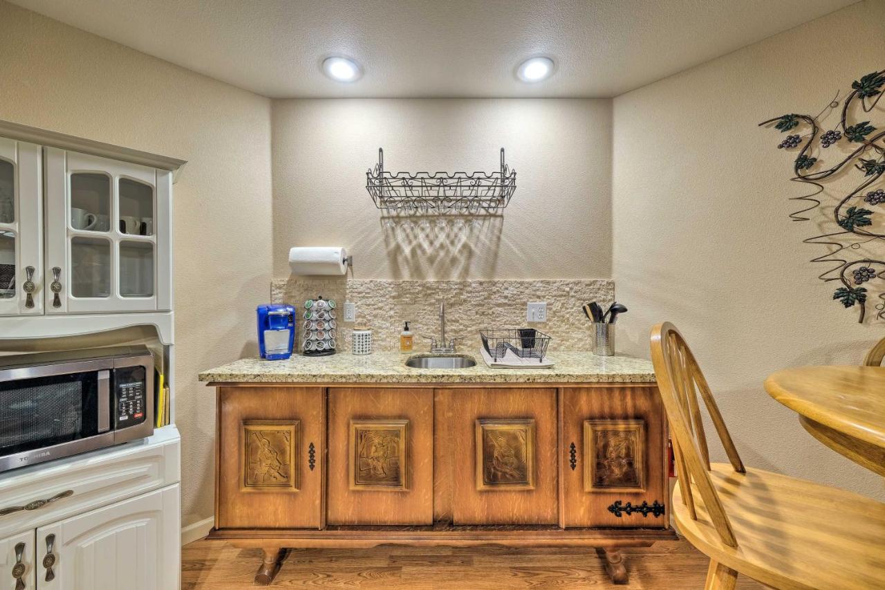 Convenient With Fire Pit About Half-mi To Lake! Apartment *