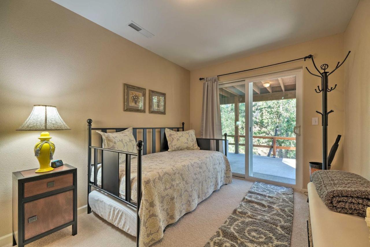 Convenient With Fire Pit About Half-mi To Lake! *